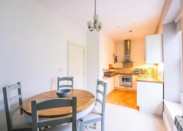 Flat 1, Literary Institute